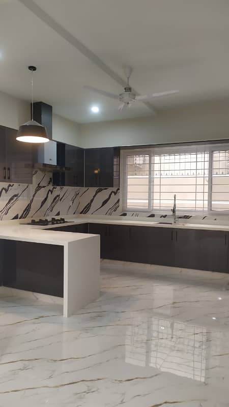 Kanal Beautiful House For Sale In Dha Phase 2 17