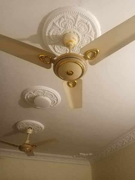 ceiling fan Bracket fan OK running condition 1