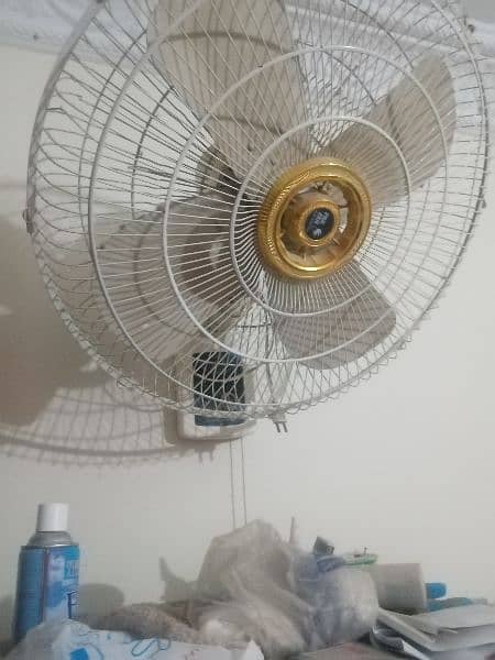 ceiling fan Bracket fan OK running condition 3