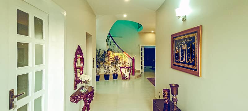 2 Kanal Elegant House (Furnished) for Sale - Bahria Town Phase 8 - Rawalpindi 4