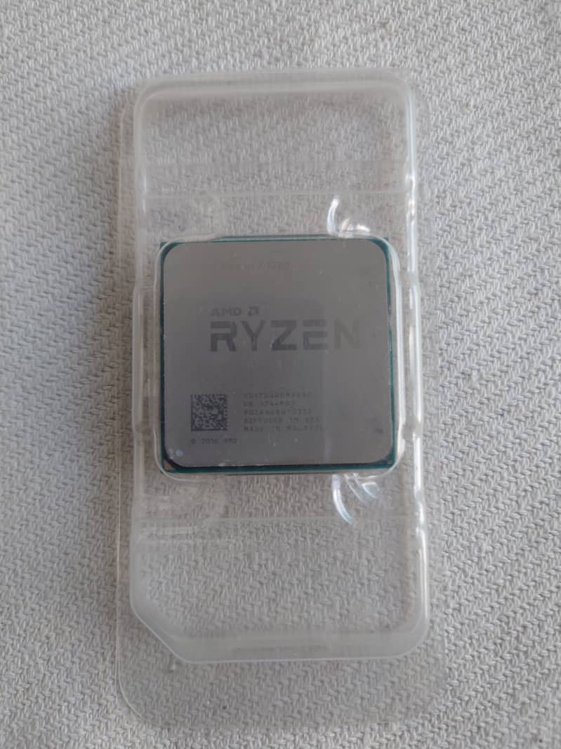 AMD Ryzen 7 1700 AM4 Processor 8 Cores 16 Threads CPU (TRAY ONLY) 0