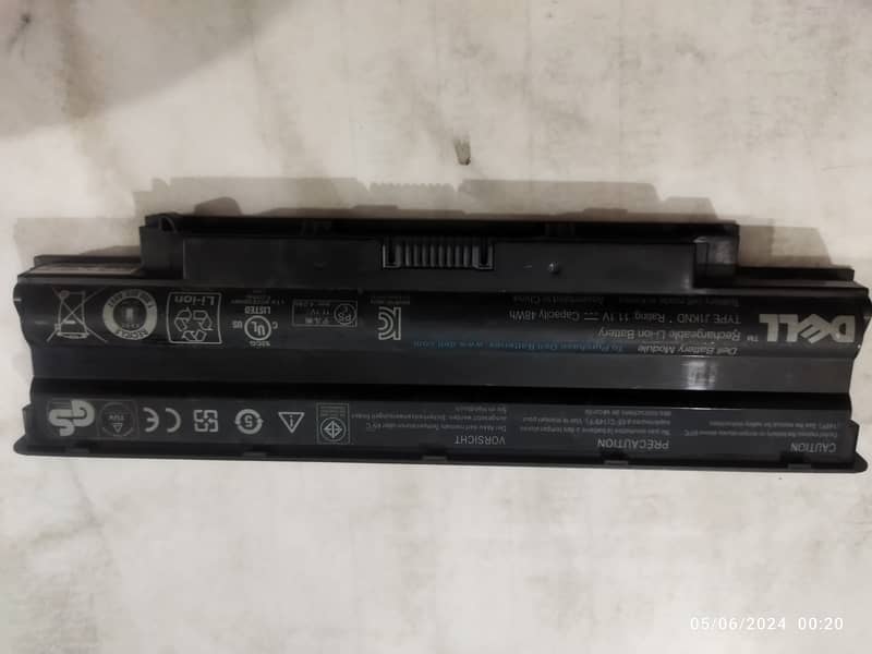 Dell Laptop Battery Oringal  Type: J1KND 6 Cell Laptop Battery 0