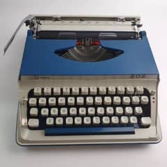 New Litton Royal Imperial 202 Blue Portable Typewriter with cover case