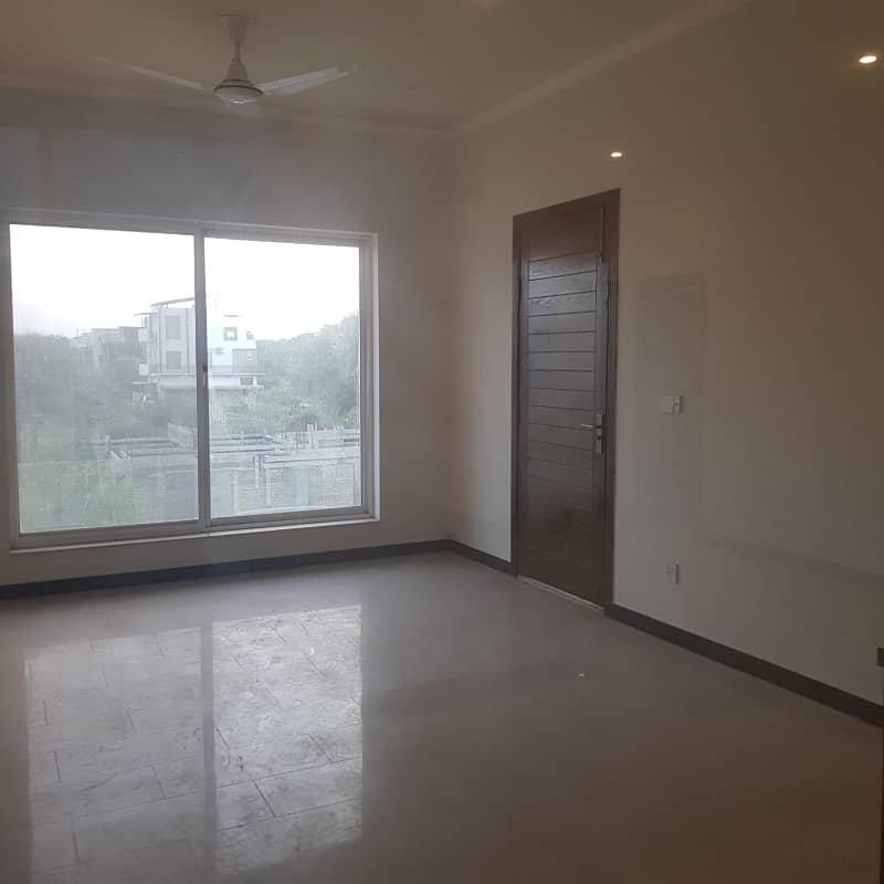 14 Marla Portion in D-12 for Rent Islamabad 16
