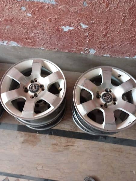 rim 15 inch. . exclent condtion 1