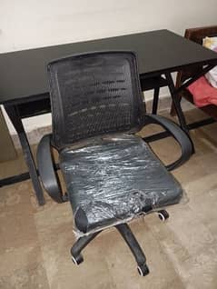 rocking chair + black designer table new condition urgent for sale