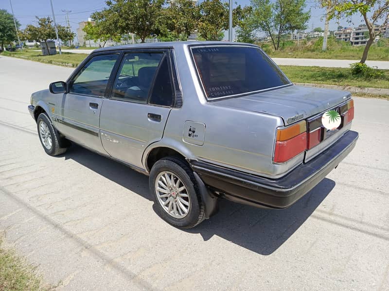 Toyota Corolla 1985 9