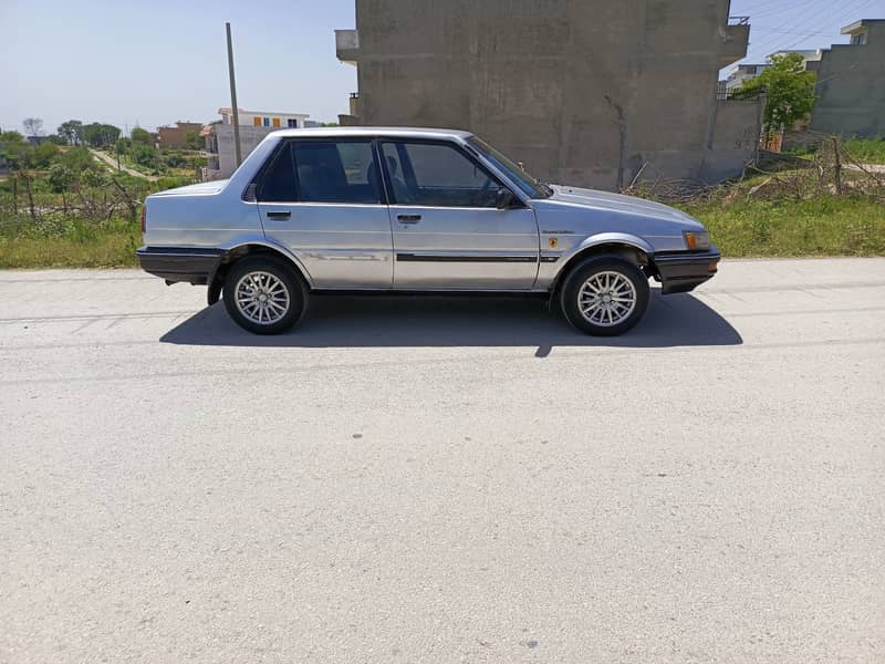 Toyota Corolla 1985 12