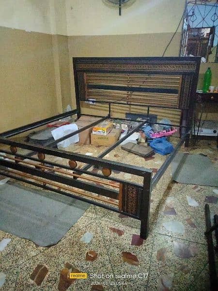 iron king size bed in lalukhet plz read add detail 03112332537 3