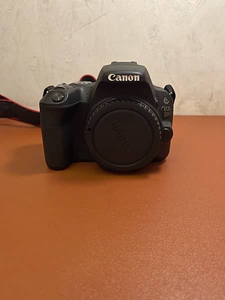 Canon EOS 200D 18-55mm 6
