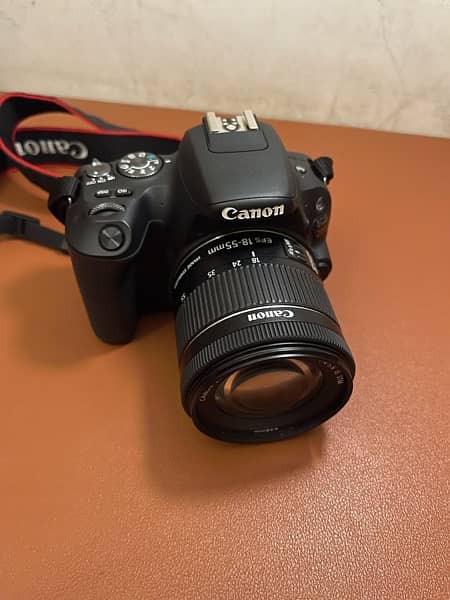 Canon EOS 200D 18-55mm 13