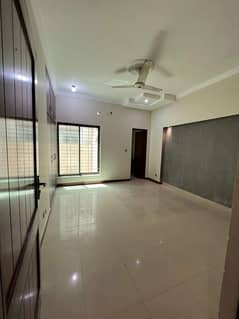 10 Marla New Upper Portion For Rent In Bahria Town Lahore