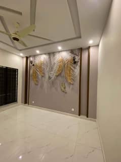 10 Marla Luxury New House For Rent In Bahria Town Lahore