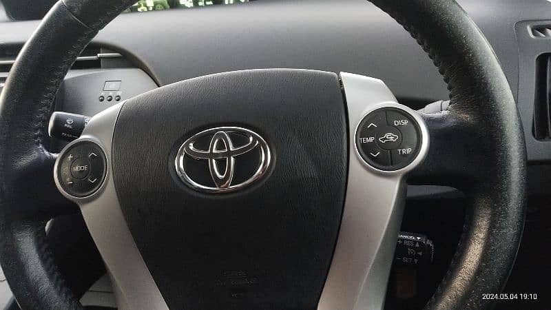 Toyota Prius 2012 3