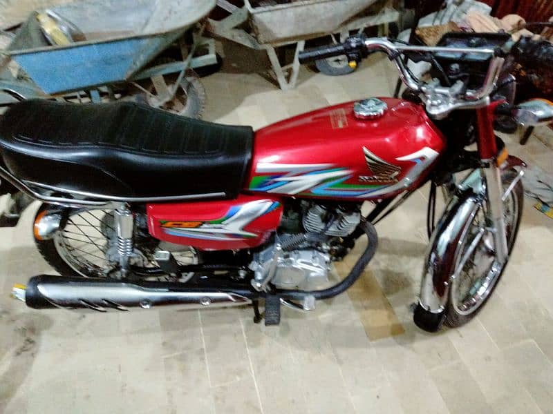 honda 125 2023 model condition 10 by 10 all ok cplc clear ha 1