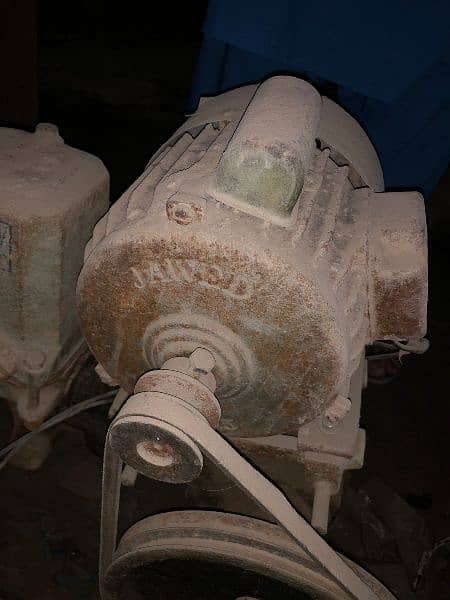 water pump moter urgently sale 8
