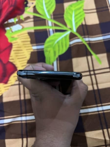 iphone 11 pro pta approved condition 10/9.8 4