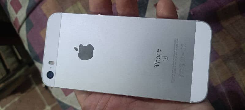 iPhone 5 SE || Used But look like new - 03340915461 1