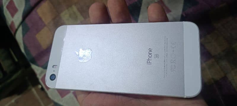 iPhone 5 SE || Used But look like new - 03340915461 2