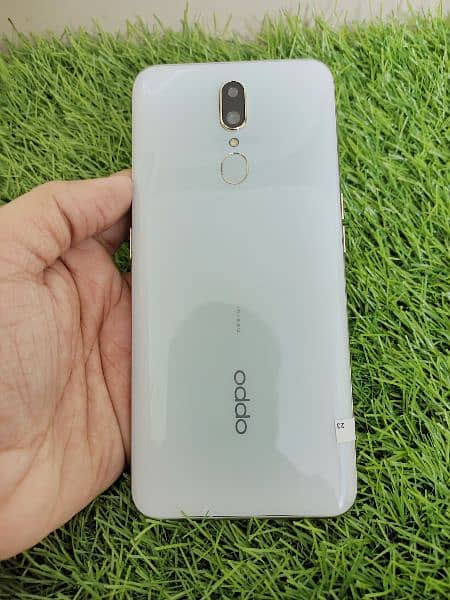 OPPO F11 8 GB & 256 GB WITH BOX AND CHARGER DUAL SIM APPROVED 1