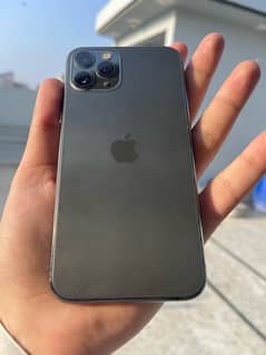 iphone 11 pro factory unlock with cover all okay