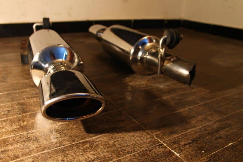 Three Cats Oval Exhaust MARK X,CROWN,ACCORD,CIVIC X,MERCEDES,BMW 2