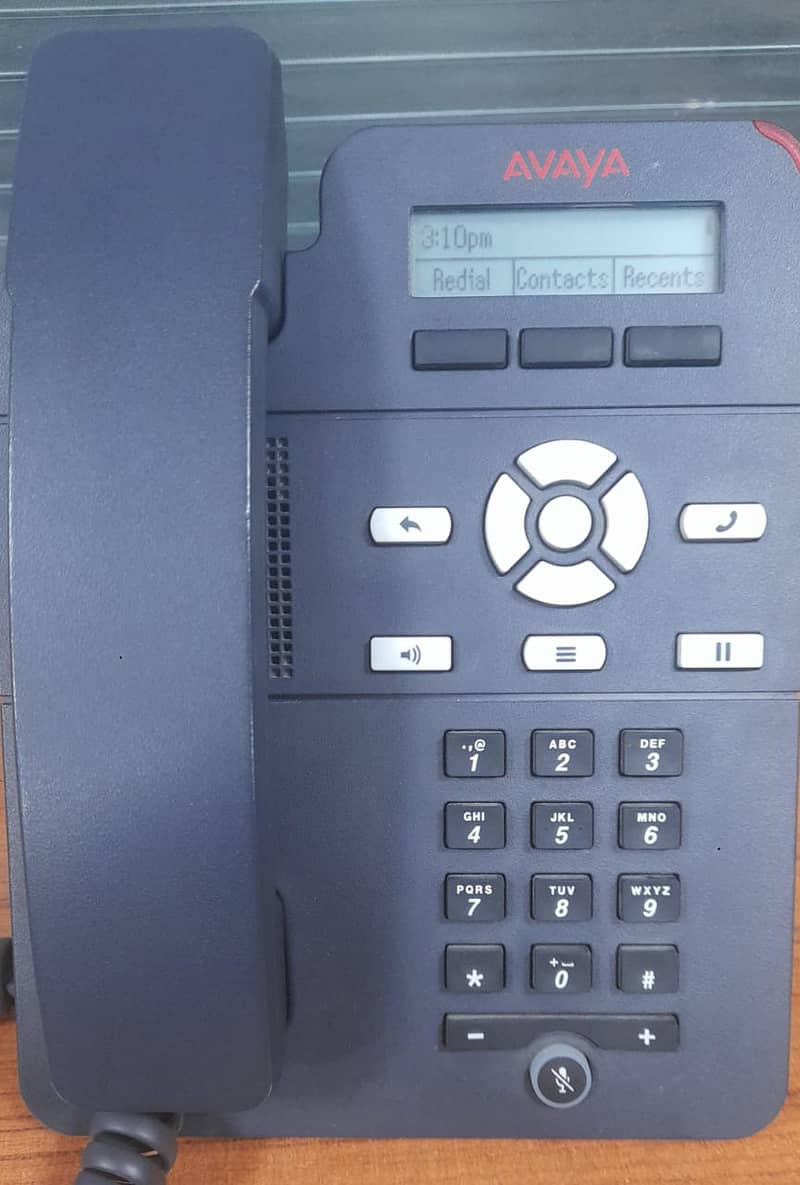 AVAYA 7