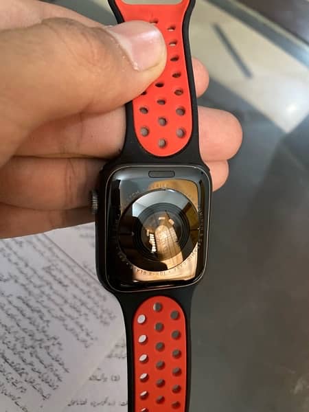 Apple Watch Series 5 44mm 7