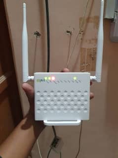 fast internet router like new