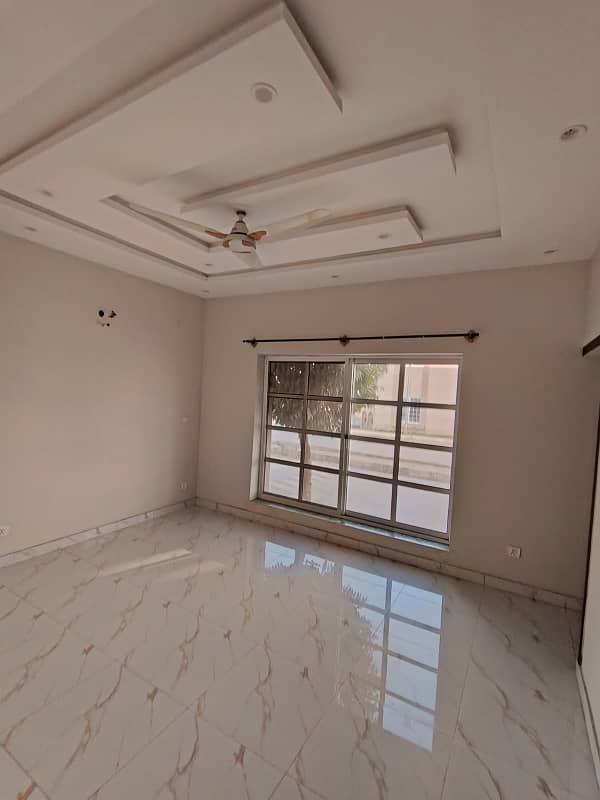 Bahria Town PHASE 8 Usman block corner house for sale 3