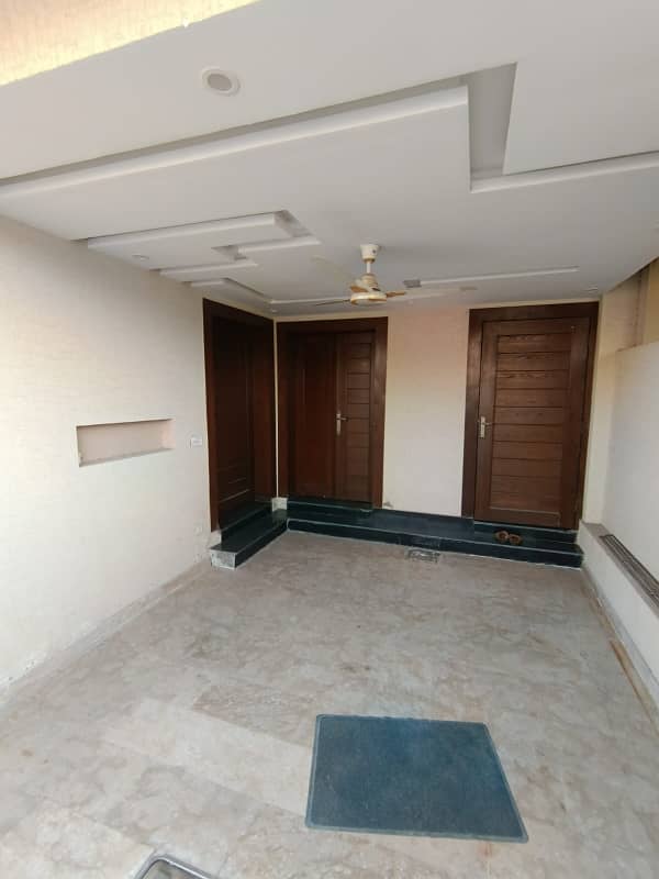 Bahria Town PHASE 8 Usman block corner house for sale 4