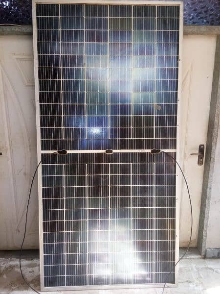 Canadian 545 watt Double Glass Bifical Half cut solar Panles 9