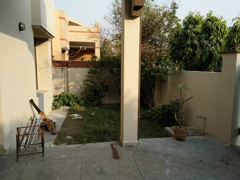 10 Marla 03 Bedroom house Available For Sale In Askari 9 Lahore Cantt 1
