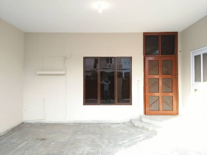 10 Marla 03 Bedroom house Available For Sale In Askari 9 Lahore Cantt 2