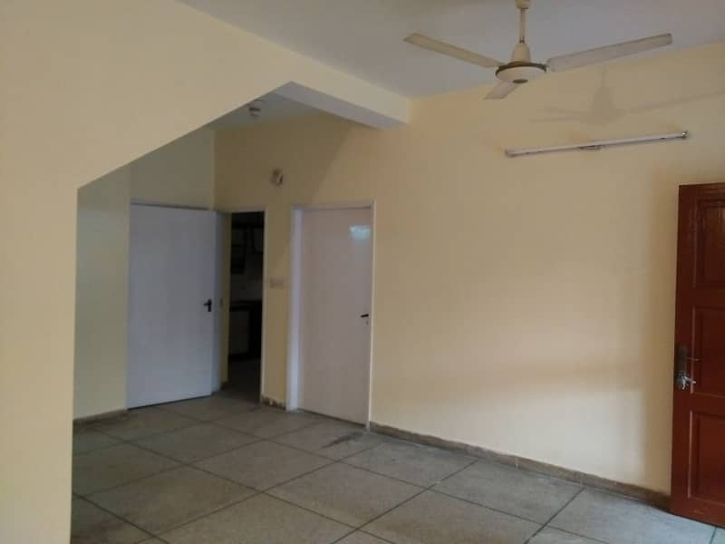 10 Marla 03 Bedroom house Available For Sale In Askari 9 Lahore Cantt 7