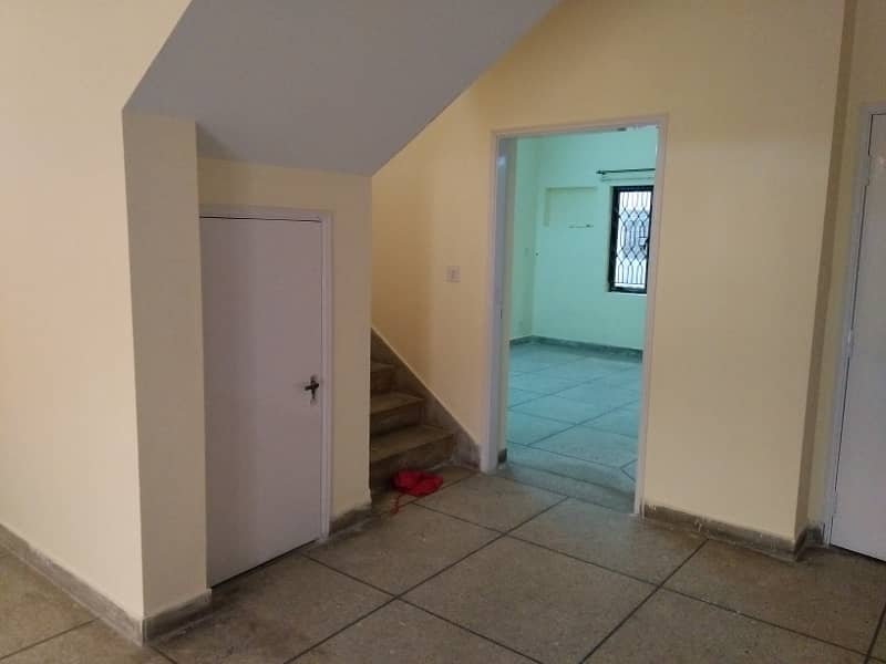 10 Marla 03 Bedroom house Available For Sale In Askari 9 Lahore Cantt 8