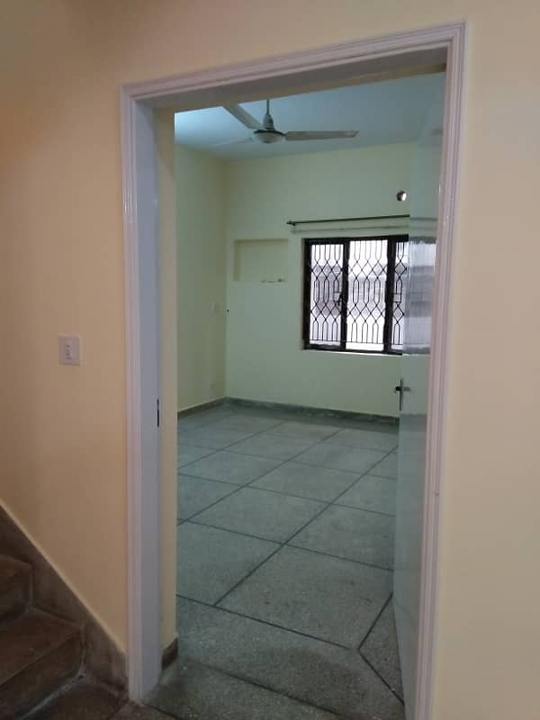 10 Marla 03 Bedroom house Available For Sale In Askari 9 Lahore Cantt 15