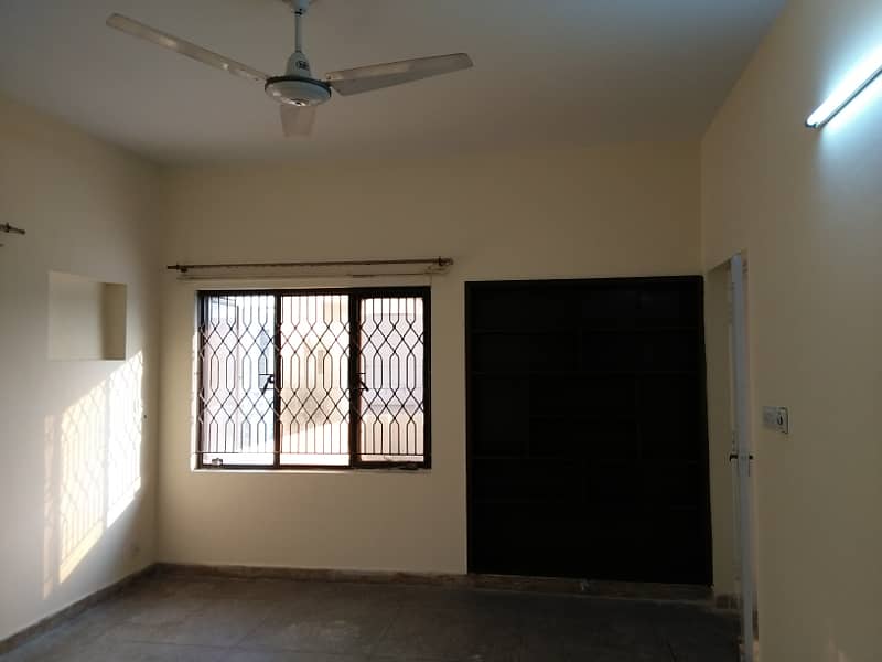 10 Marla 03 Bedroom house Available For Sale In Askari 9 Lahore Cantt 28