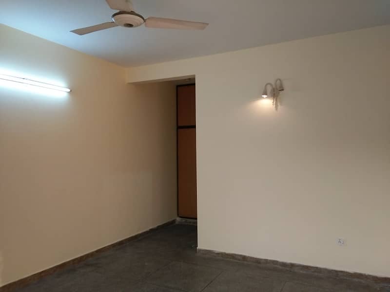 10 Marla 03 Bedroom house Available For Sale In Askari 9 Lahore Cantt 30