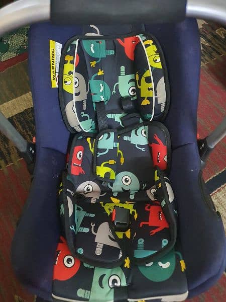Graco Car Seat, Baby Cort and Cort Projector 8