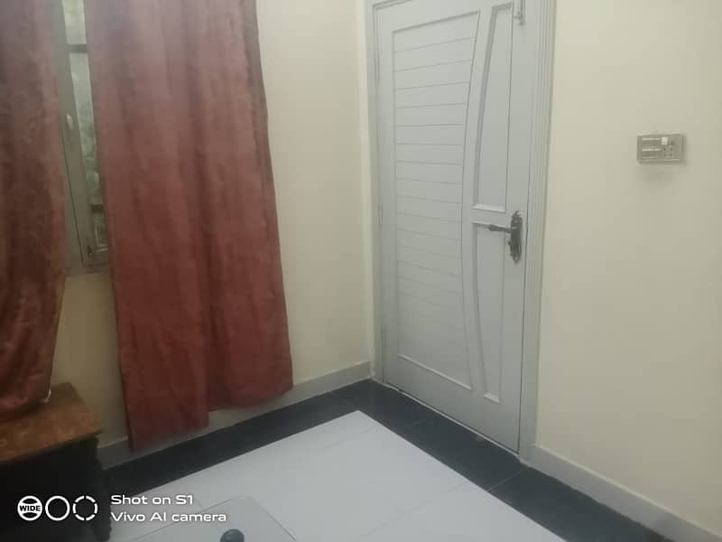 Prime Location 5 Marla Lower Portion available for rent in Warsak Road if you hurry 2