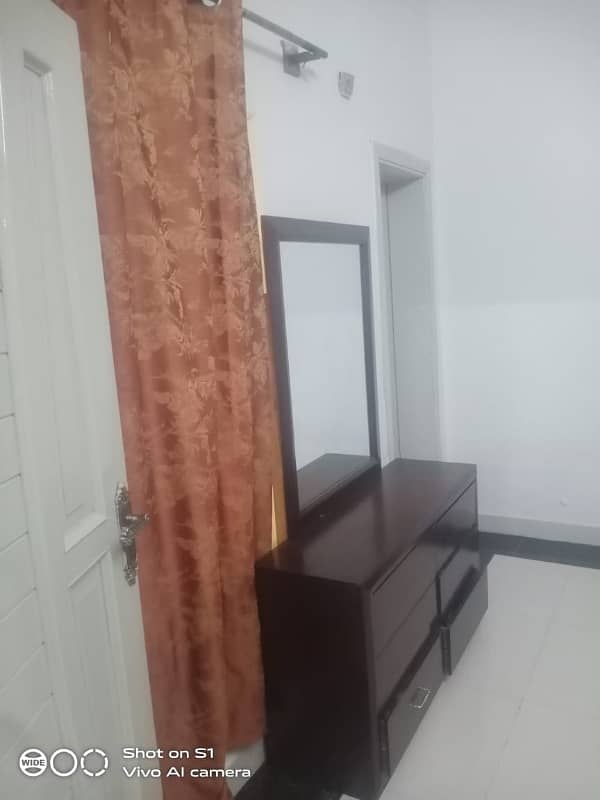 Prime Location 5 Marla Lower Portion available for rent in Warsak Road if you hurry 9