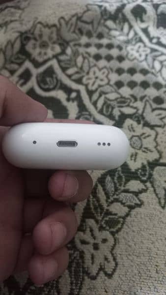 Airpods pro (2nd genration) 4
