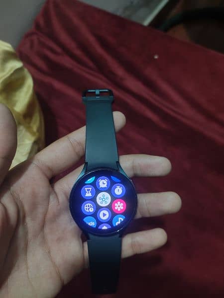 smart watch for men's and silm watch 4