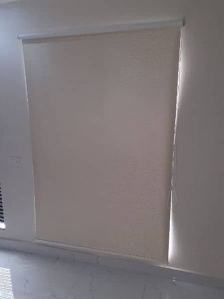 office blind with fitting pkg 17
