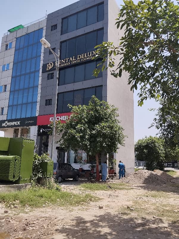 Al Haider real agency offer 8 marla commercial floor available for rent in Dha phase 8 0