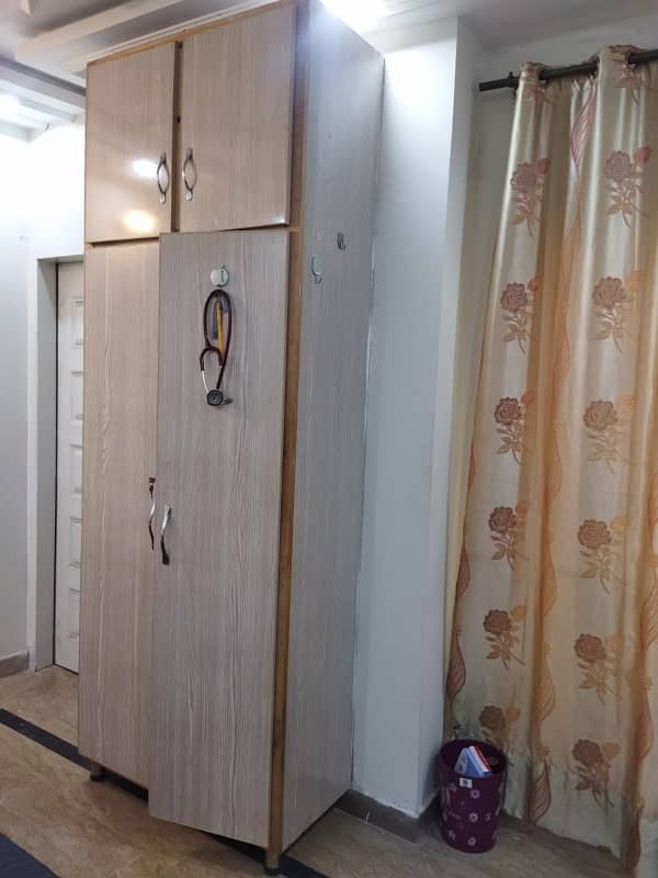 fully farnished flat available for rent near jail road 6