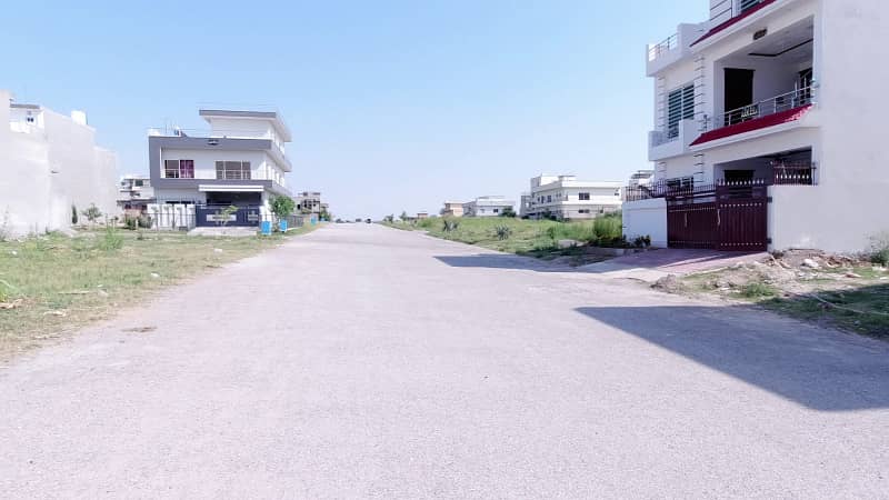 1 Kanal Corner 100 Ft Road Residential Plot For Sale In Gulshan E Sehat E-18 Islamabad 4