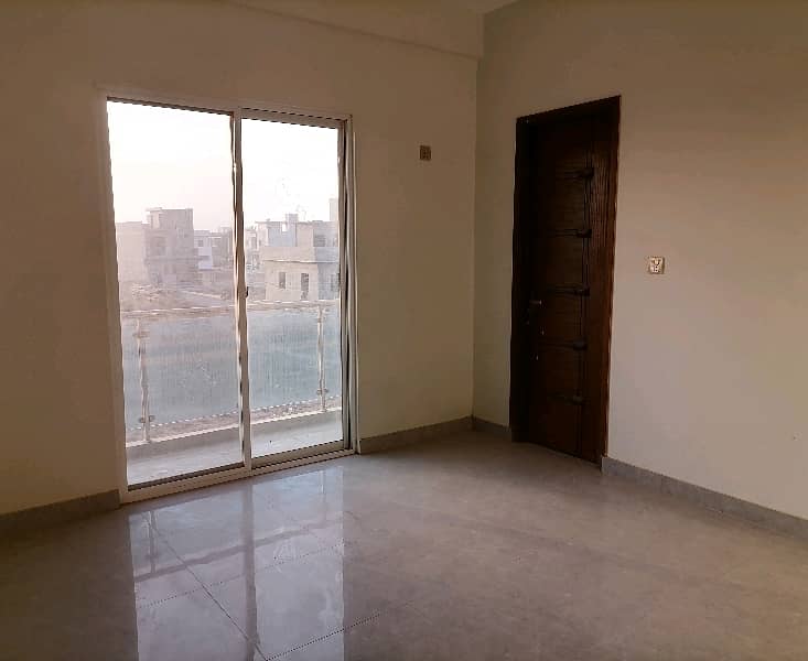 950 Square Feet Flat Is Available For sale 1