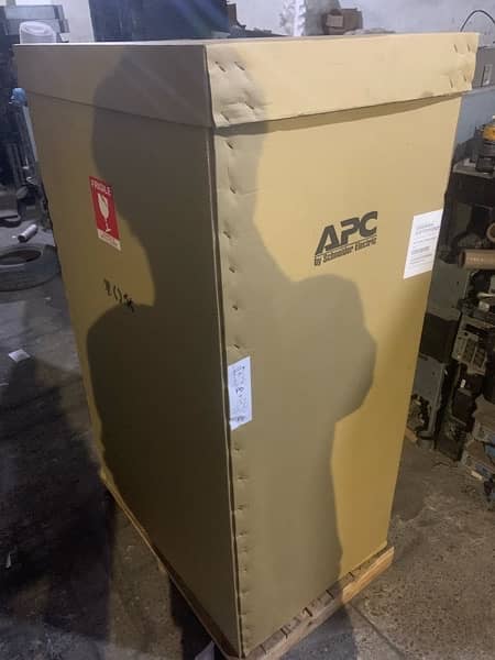 Apc SURT 1 kva to 20kva online ups 3